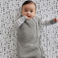 Organic Cotton Matelassé Medium Weight Wearable Blanket