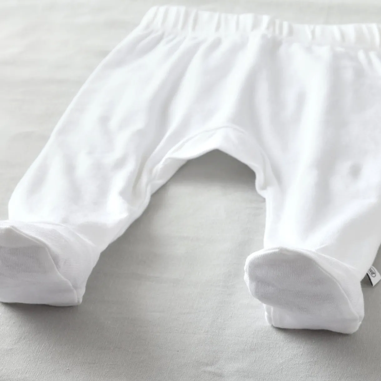 6-Pack Organic Cotton Long Sleeve Kimono Bodysuit & Footed Pant Bundle