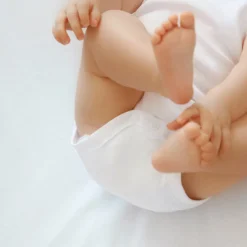 20-Pack Organic Cotton Short Sleeve Bodysuit & Sock Bundle