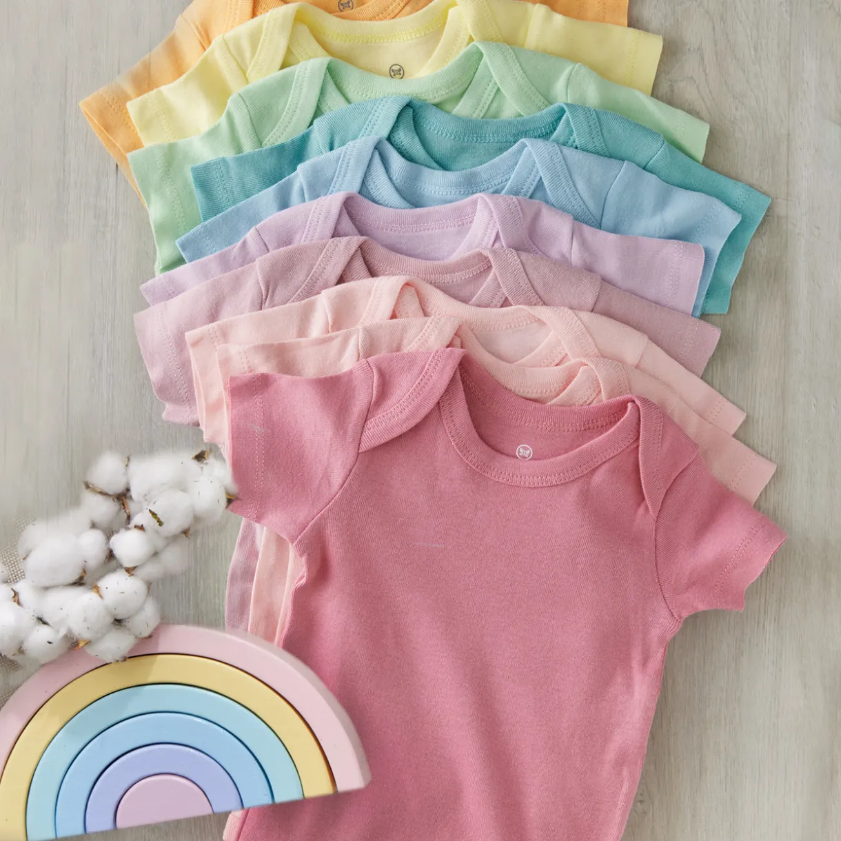 20-Pack Organic Cotton Short Sleeve Bodysuit & Sock Bundle